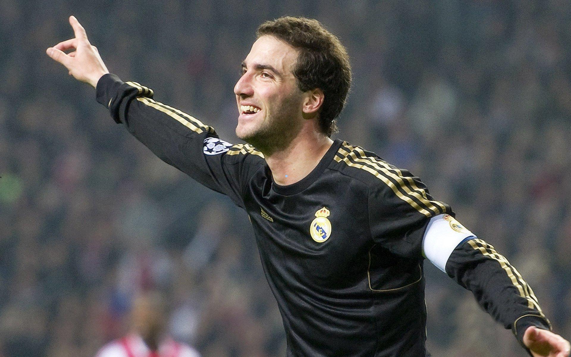 李昊试训切尔西引爆话题，蓝军隐藏算盘与中国足球新机遇